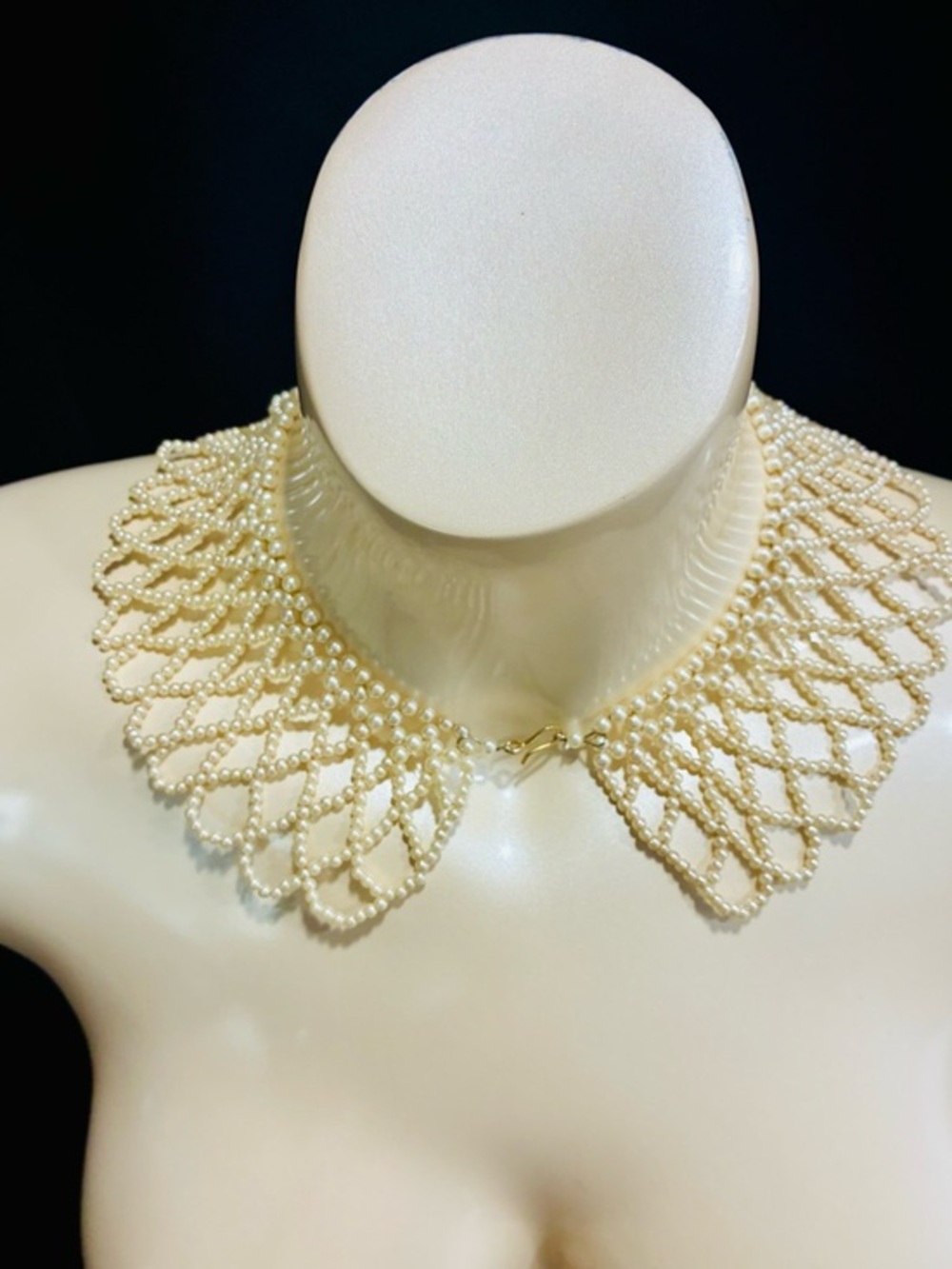 VTG Elegant Ivory Pearl Lace Collar Necklace Unbranded 80s Casual Classic Retro